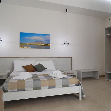 Riflessi Dello Stagnone Bed & Breakfast Marsala Ngoại thất bức ảnh